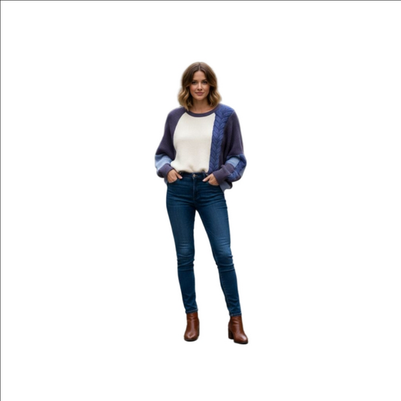 moon & madison Sweaters - Women's Moon & Madison Colorblock Crew Neck Sweater L Blue White